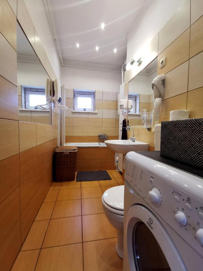 מישקולץ Smart Business Apartman מראה חיצוני תמונה