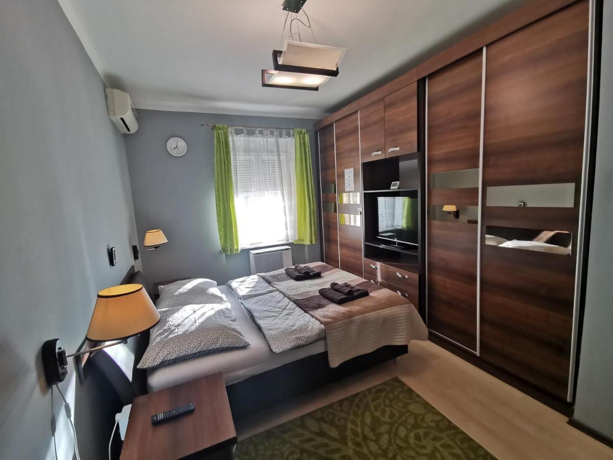 מישקולץ Smart Business Apartman מראה חיצוני תמונה
